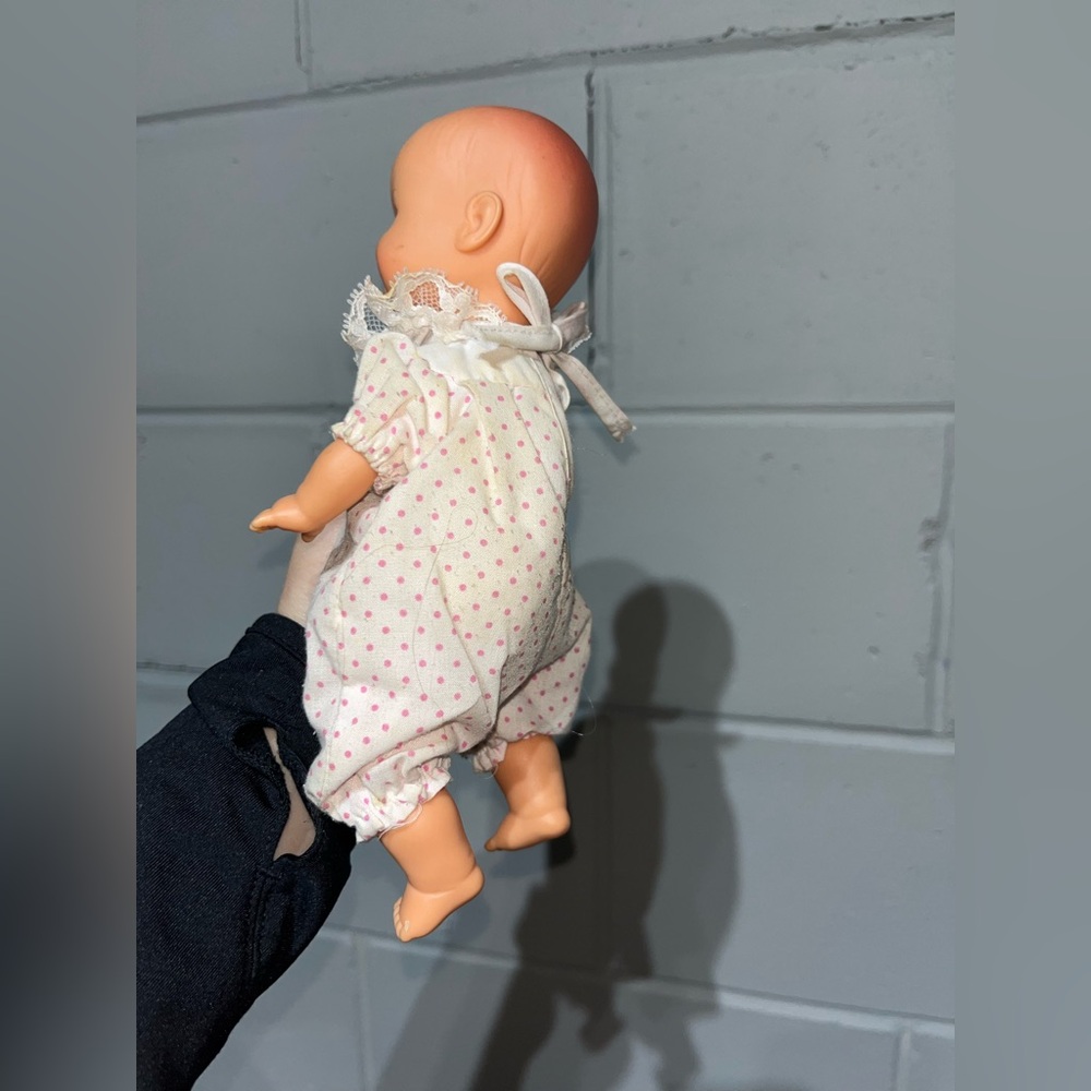 VINTAGE DOLL - Picture 2 of 5